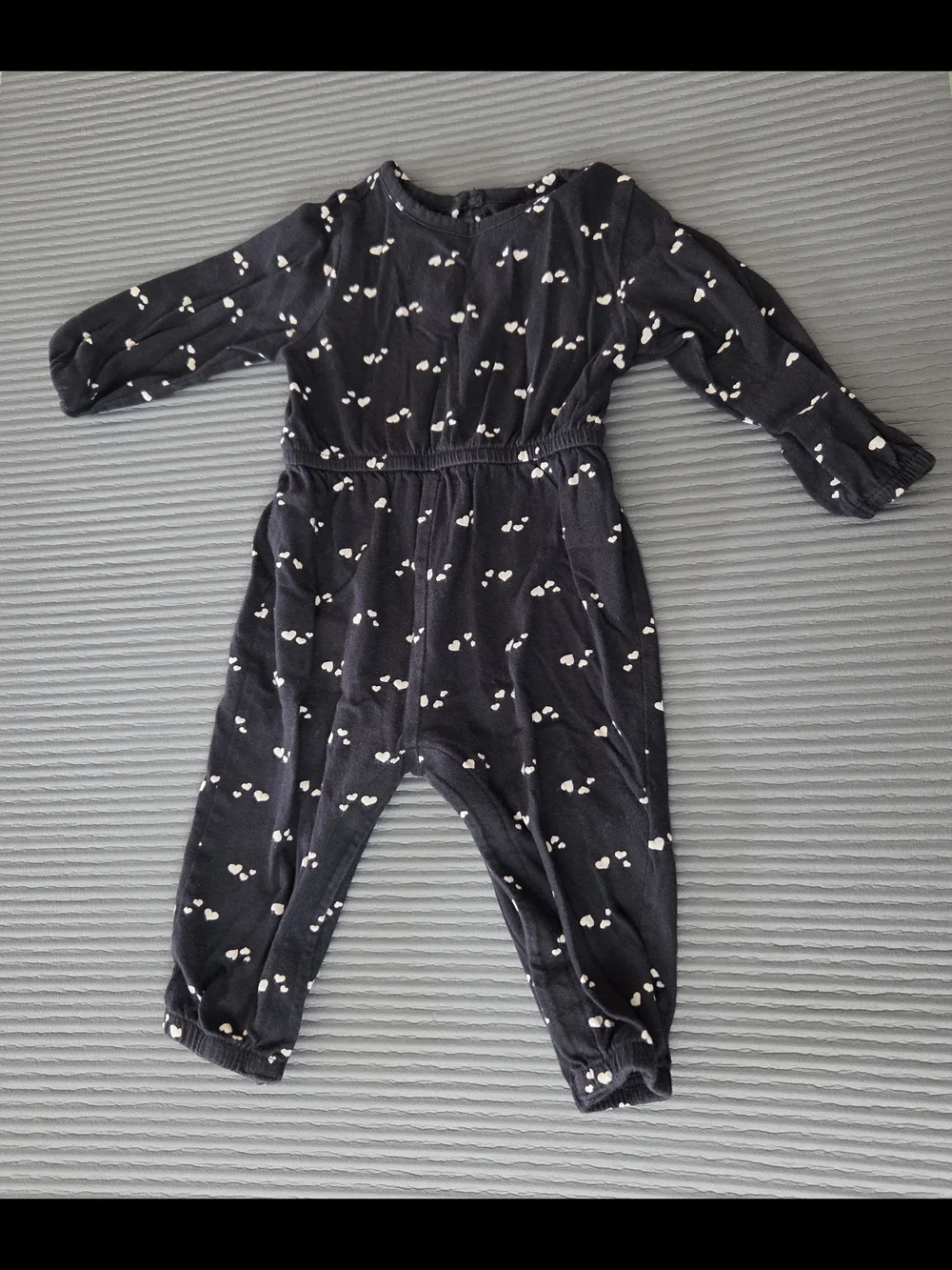 Baby Old Navy Black Heart-Print One-Piece Romper 6/12 M